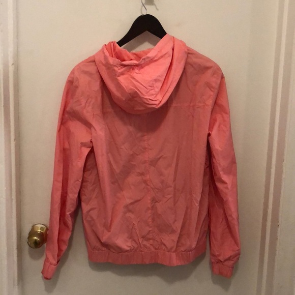 Wind breaker - Picture 2 of 3